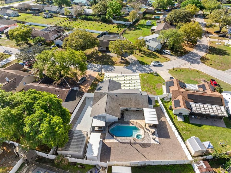 Activo con contrato: $585,000 (4 camas, 3 baños, 1697 Pies cuadrados)