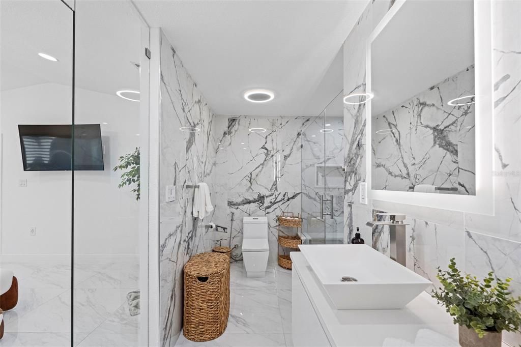 Activo con contrato: $585,000 (4 camas, 3 baños, 1697 Pies cuadrados)