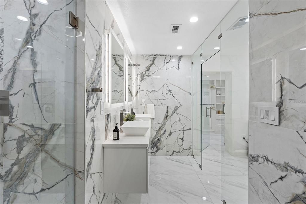 Activo con contrato: $585,000 (4 camas, 3 baños, 1697 Pies cuadrados)