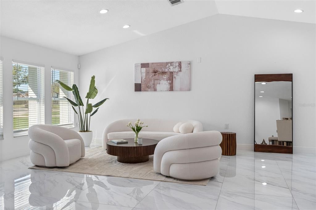 Activo con contrato: $585,000 (4 camas, 3 baños, 1697 Pies cuadrados)