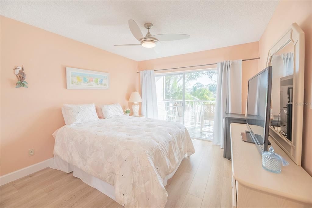 En Venta: $265,000 (3 camas, 2 baños, 1498 Pies cuadrados)