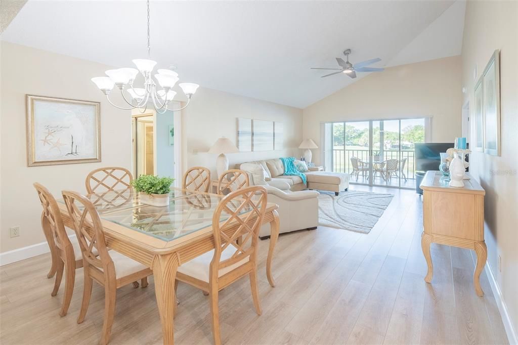 En Venta: $265,000 (3 camas, 2 baños, 1498 Pies cuadrados)