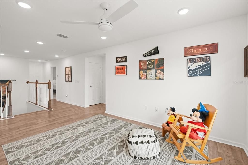 En Venta: $675,000 (3 camas, 2 baños, 3097 Pies cuadrados)
