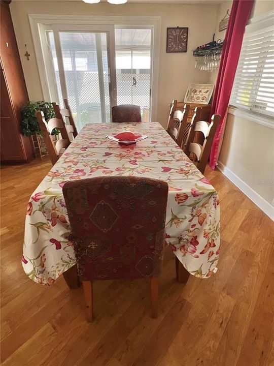 Activo con contrato: $130,000 (2 camas, 2 baños, 960 Pies cuadrados)