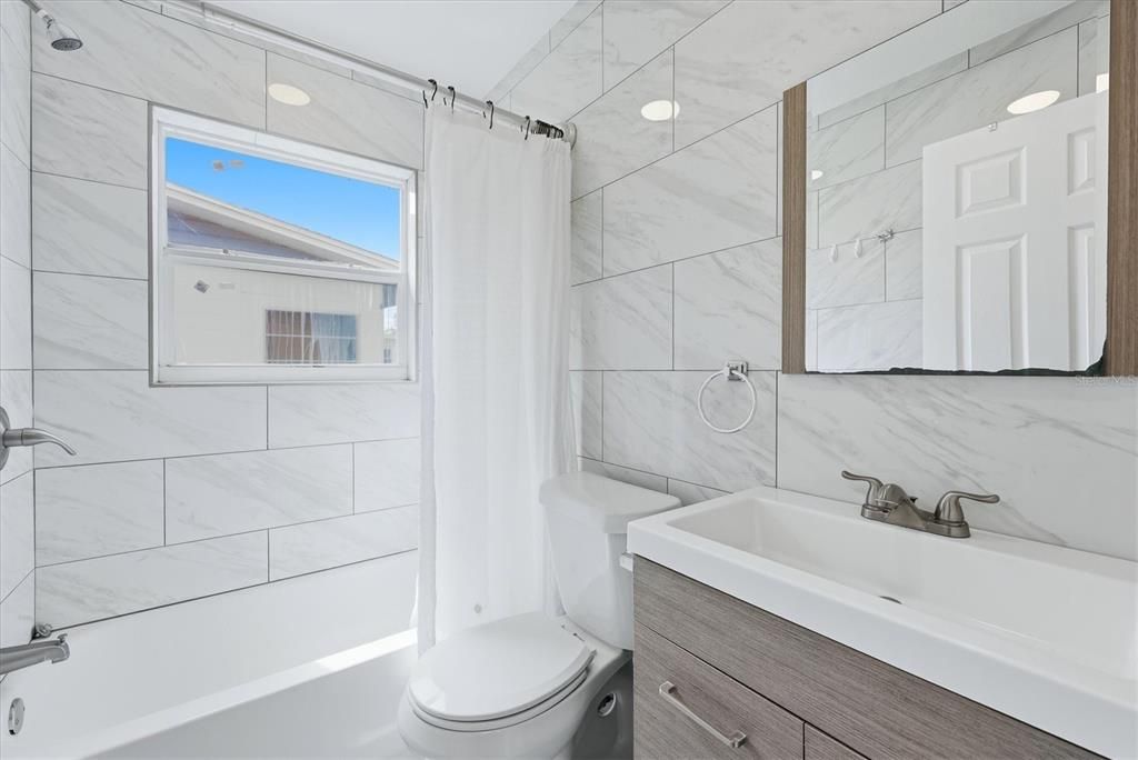 En Venta: $380,000 (4 camas, 0 baños, 1585 Pies cuadrados)