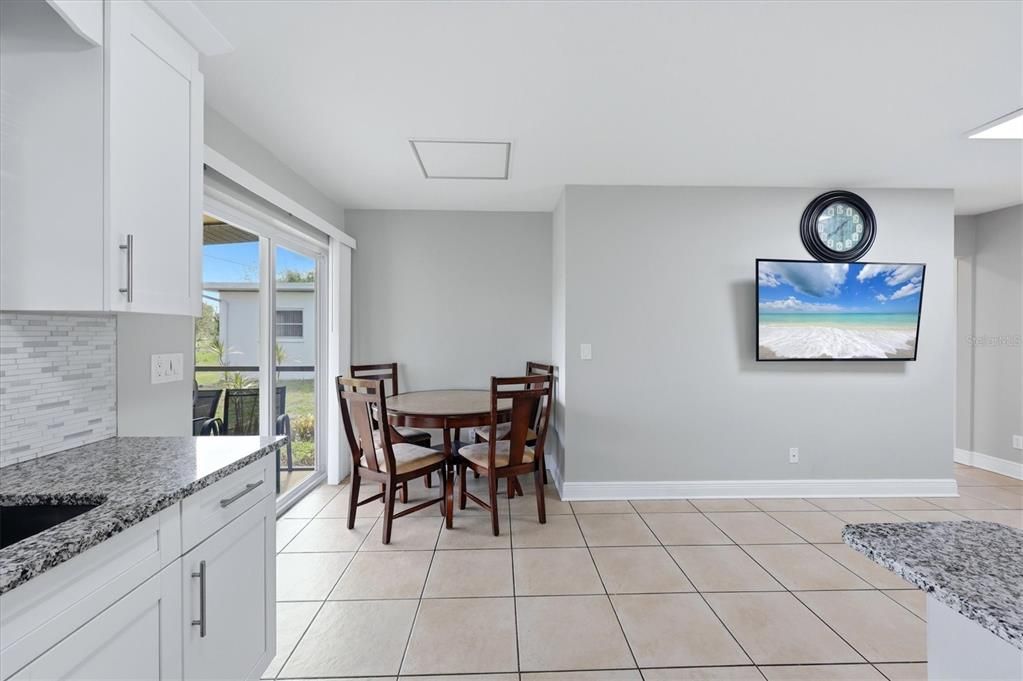 En Venta: $380,000 (4 camas, 0 baños, 1585 Pies cuadrados)