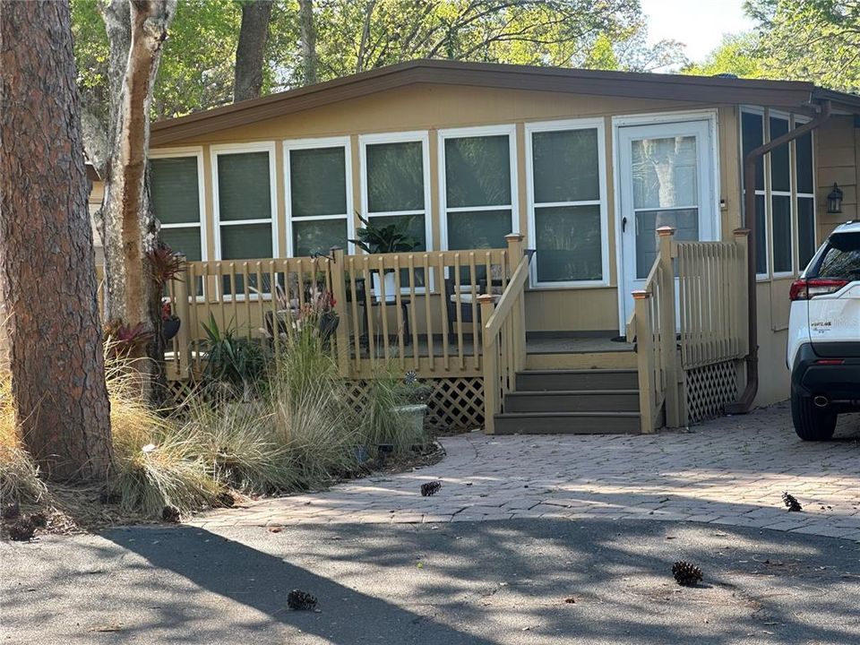 Recently Sold: $278,500 (3 beds, 2 baths, 1660 Square Feet)