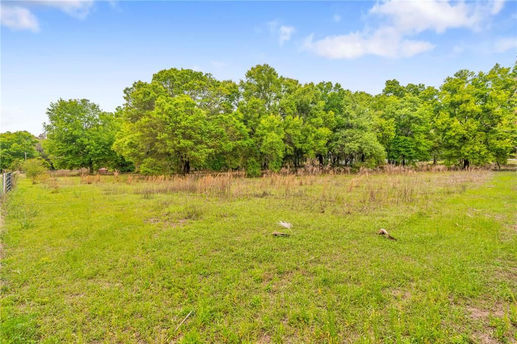 En Venta: $950,000 (3.86 acres)