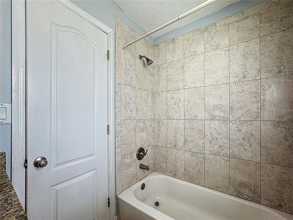 На продажу: $249,000 (3 спален, 3 ванн, 1428 Квадратных фут)