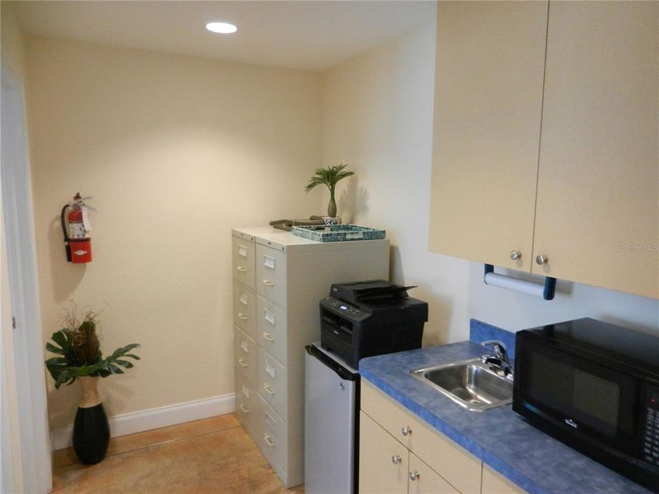 Active With Contract: $499,000 (0 beds, 0 baths, 1950 Square Feet)