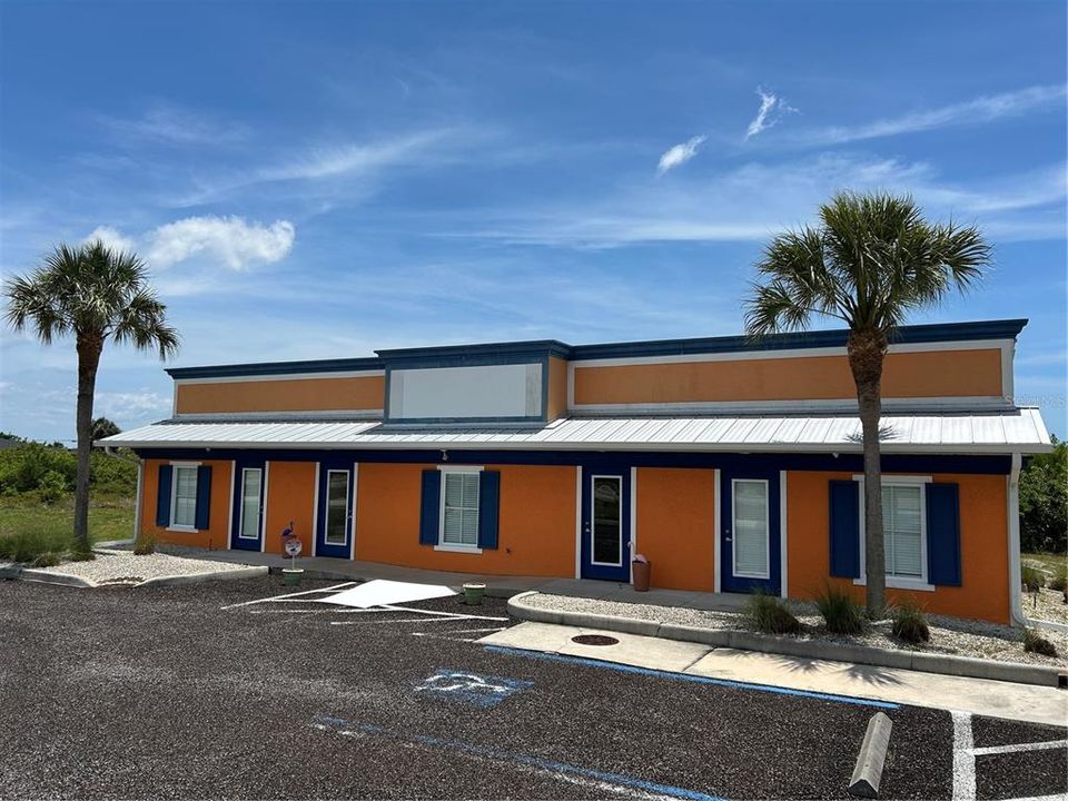 Active With Contract: $499,000 (0 beds, 0 baths, 1950 Square Feet)