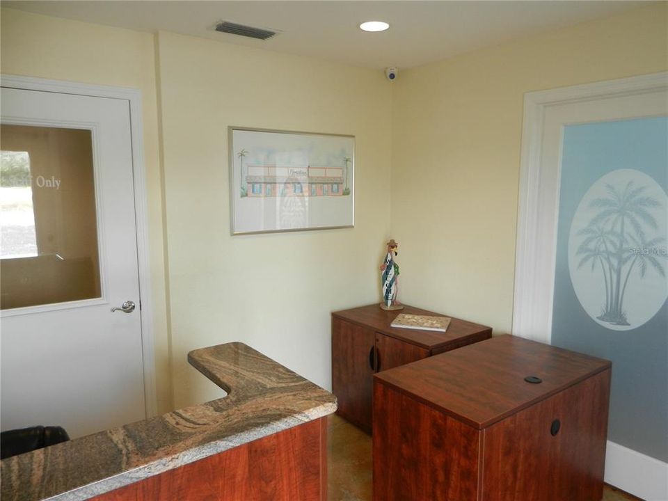 Active With Contract: $499,000 (0 beds, 0 baths, 1950 Square Feet)