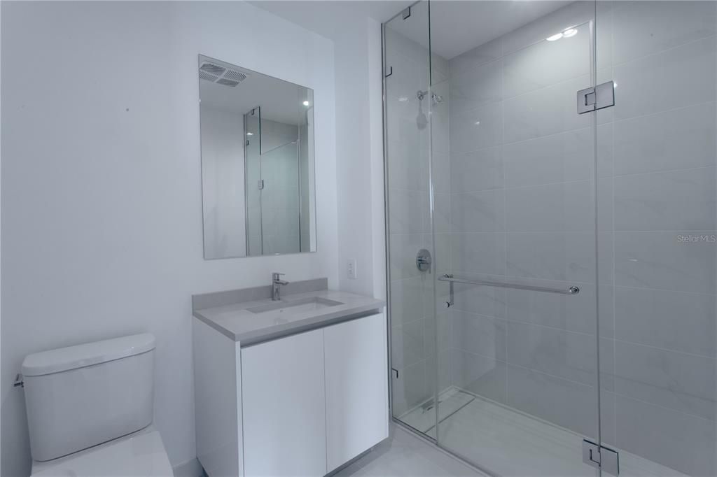 Active With Contract: $8,250 (3 beds, 3 baths, 1948 Square Feet)