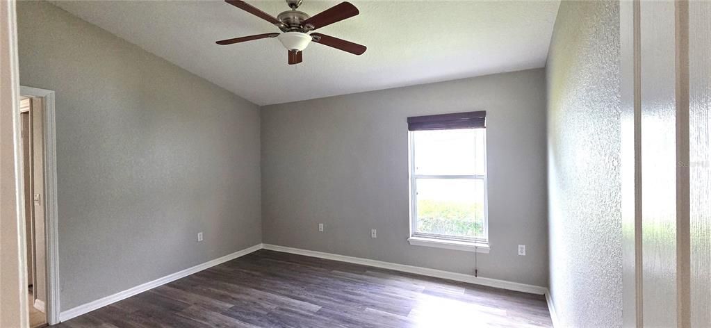 Activo con contrato: $285,000 (5 camas, 3 baños, 1790 Pies cuadrados)