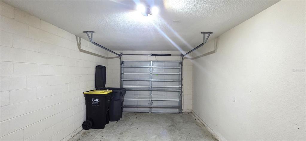 Activo con contrato: $285,000 (5 camas, 3 baños, 1790 Pies cuadrados)