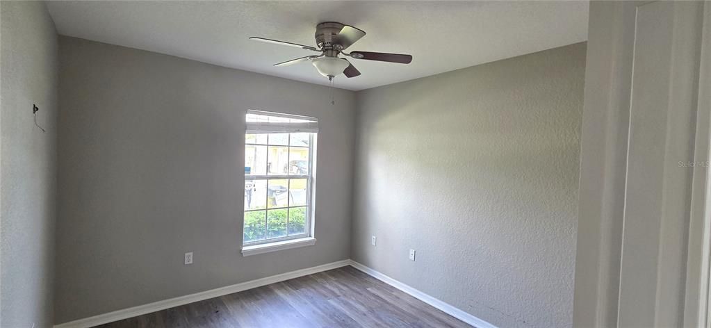 Activo con contrato: $285,000 (5 camas, 3 baños, 1790 Pies cuadrados)