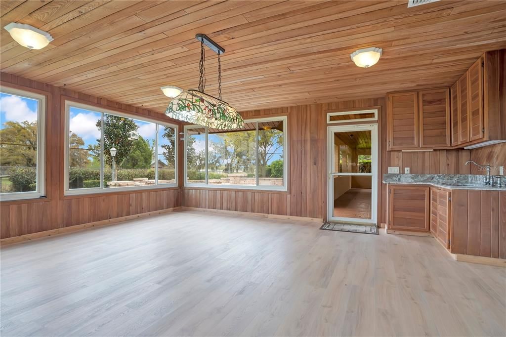 For Sale: $749,000 (4 beds, 2 baths, 2928 Square Feet)