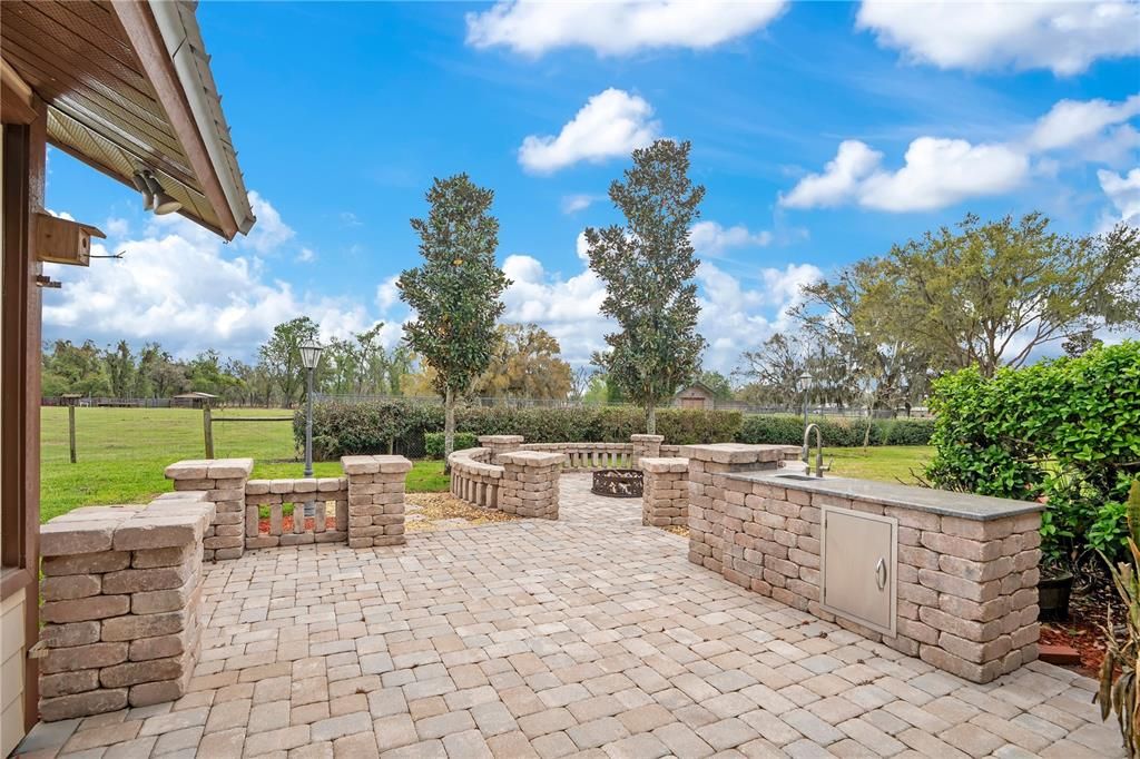 For Sale: $749,000 (4 beds, 2 baths, 2928 Square Feet)