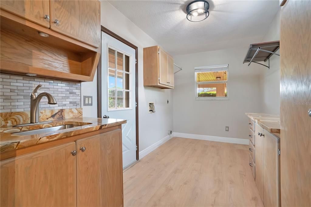 For Sale: $749,000 (4 beds, 2 baths, 2928 Square Feet)