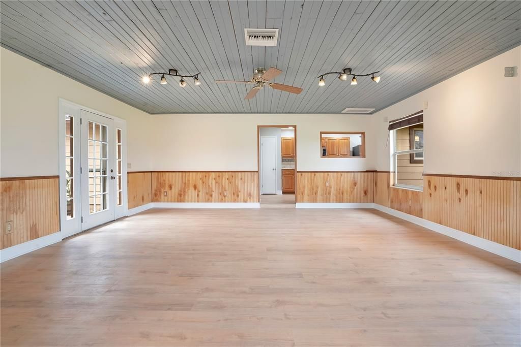For Sale: $749,000 (4 beds, 2 baths, 2928 Square Feet)