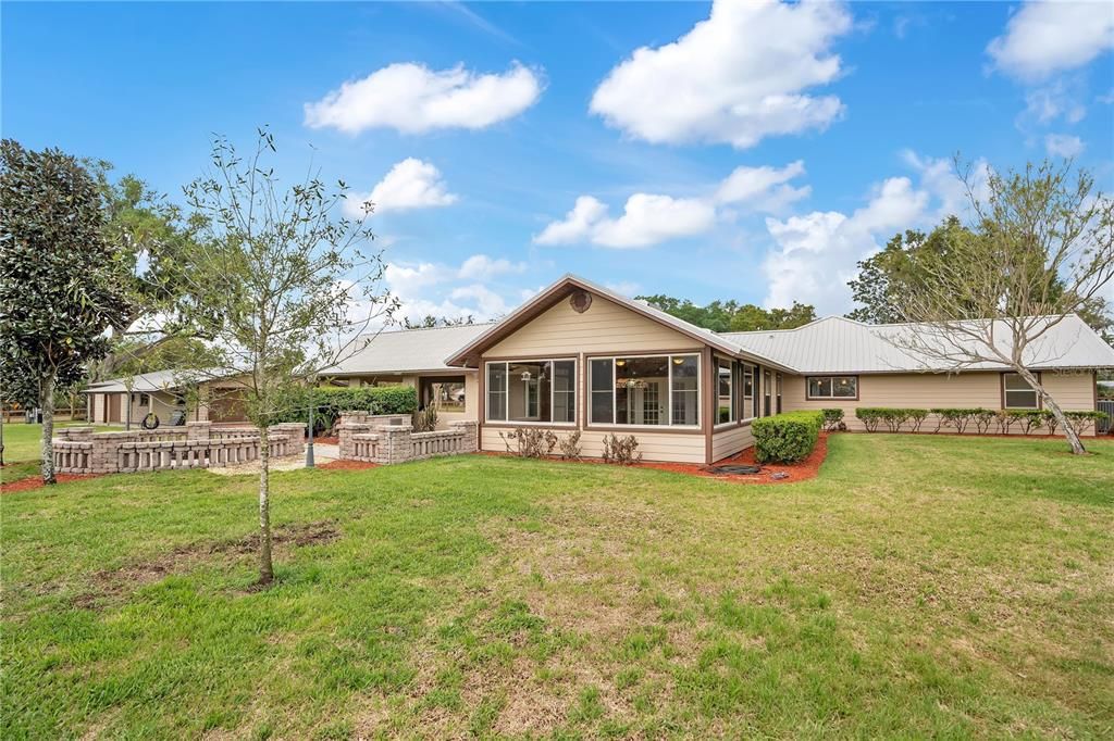 For Sale: $749,000 (4 beds, 2 baths, 2928 Square Feet)