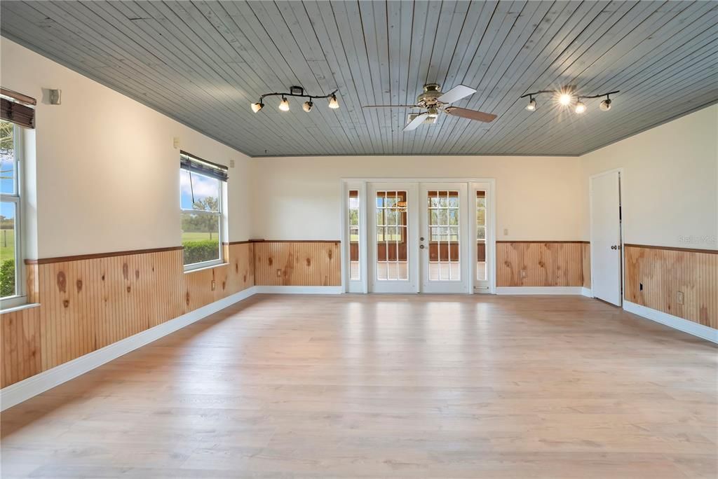 For Sale: $749,000 (4 beds, 2 baths, 2928 Square Feet)