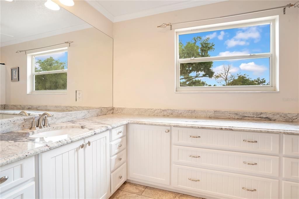 For Sale: $749,000 (4 beds, 2 baths, 2928 Square Feet)
