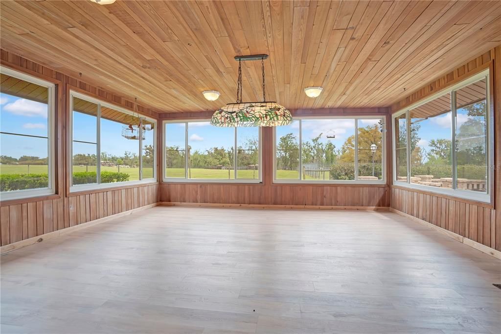 For Sale: $749,000 (4 beds, 2 baths, 2928 Square Feet)