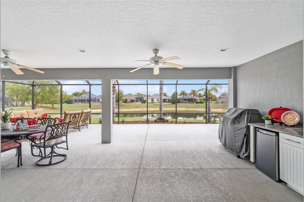Activo con contrato: $724,900 (3 camas, 2 baños, 1958 Pies cuadrados)