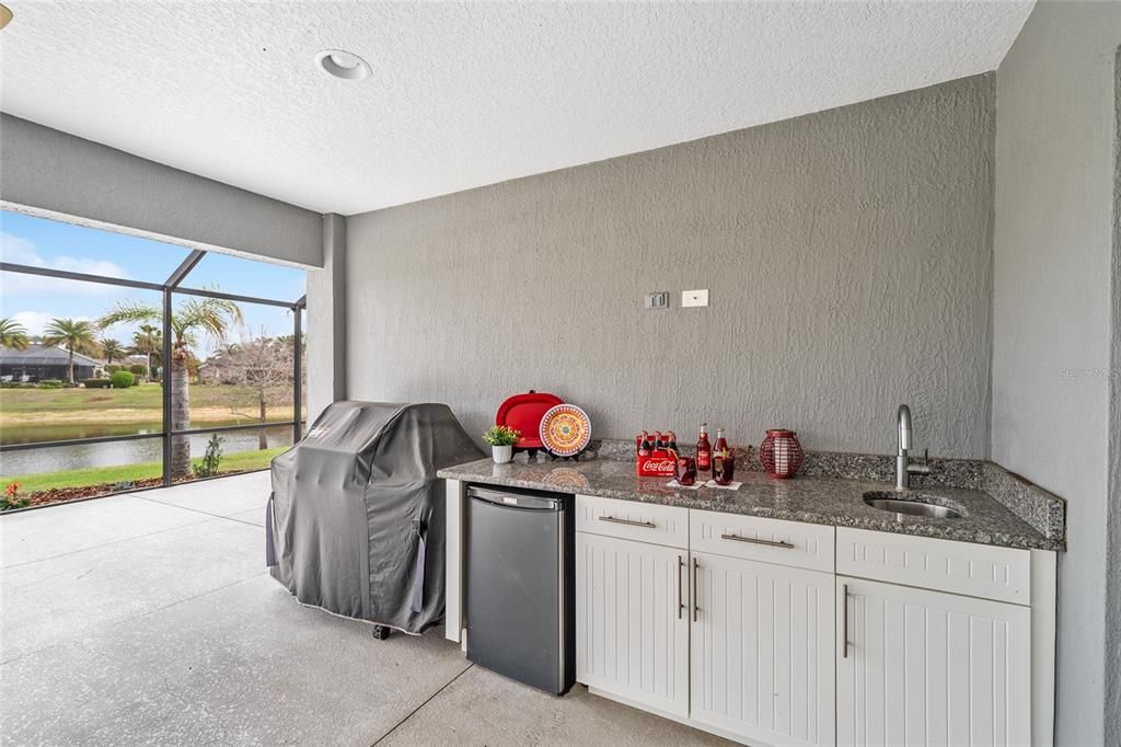 Activo con contrato: $724,900 (3 camas, 2 baños, 1958 Pies cuadrados)