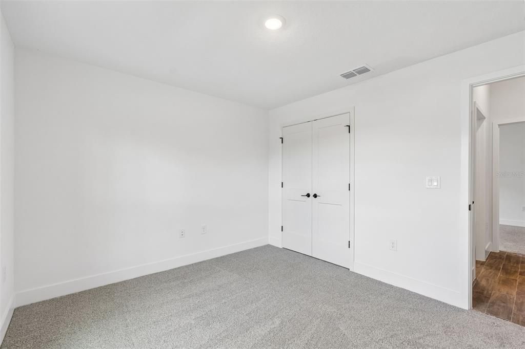 Active With Contract: $321,100 (3 beds, 2 baths, 1512 Square Feet)