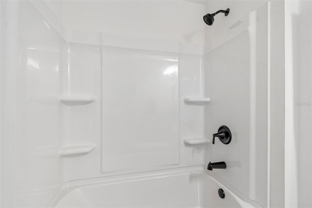Active With Contract: $321,100 (3 beds, 2 baths, 1512 Square Feet)