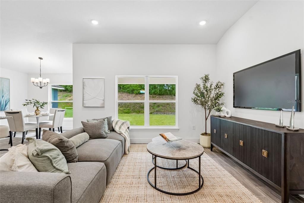 Active With Contract: $321,100 (3 beds, 2 baths, 1512 Square Feet)