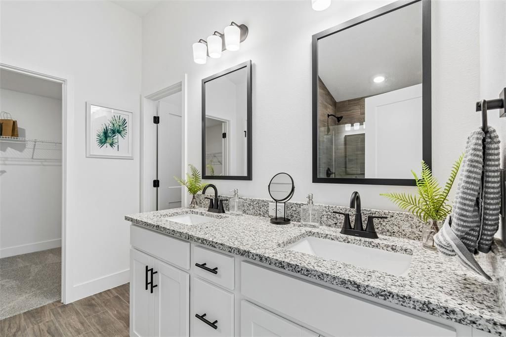 Active With Contract: $321,100 (3 beds, 2 baths, 1512 Square Feet)