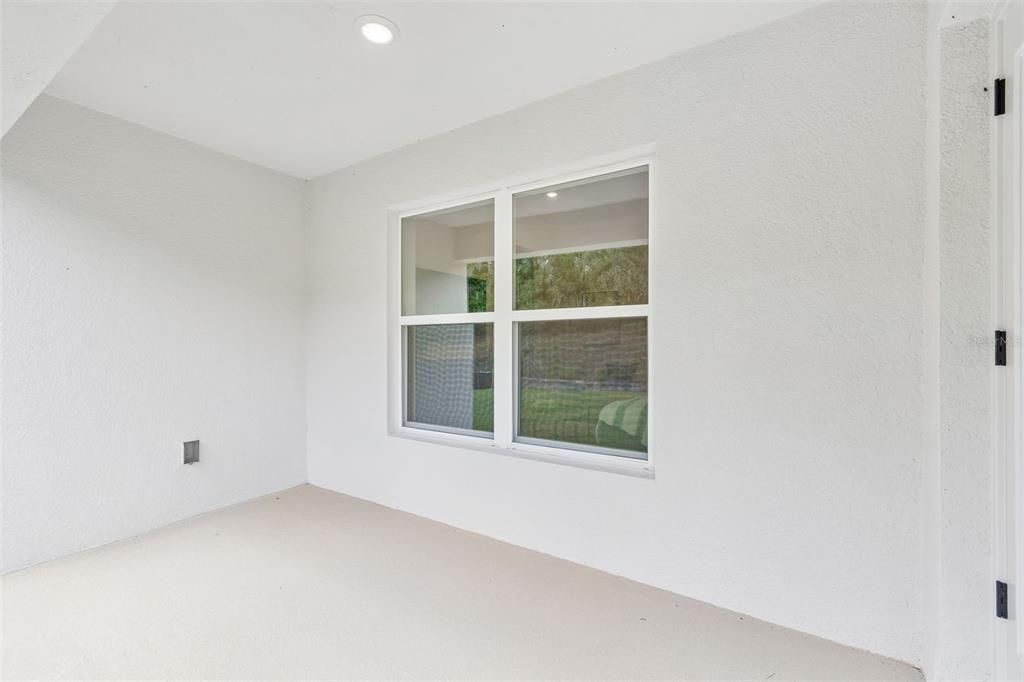 Active With Contract: $321,100 (3 beds, 2 baths, 1512 Square Feet)