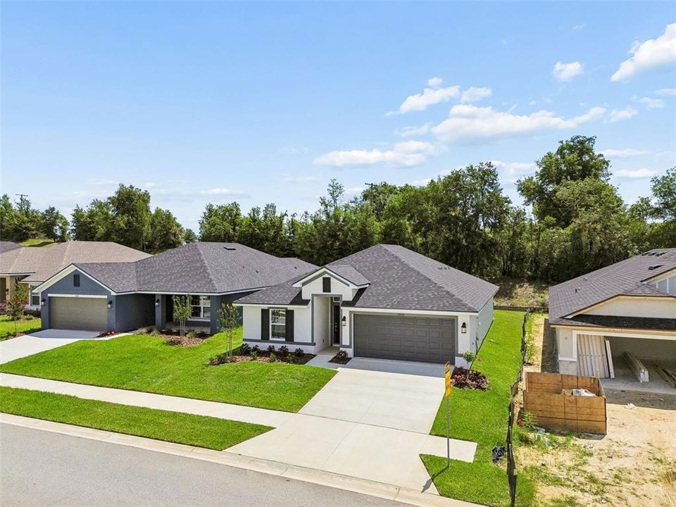 Active With Contract: $321,100 (3 beds, 2 baths, 1512 Square Feet)