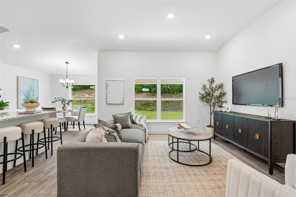 Active With Contract: $321,100 (3 beds, 2 baths, 1512 Square Feet)