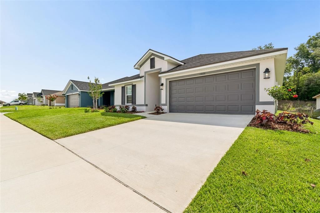 Active With Contract: $321,100 (3 beds, 2 baths, 1512 Square Feet)
