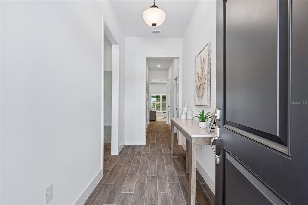 Active With Contract: $321,100 (3 beds, 2 baths, 1512 Square Feet)