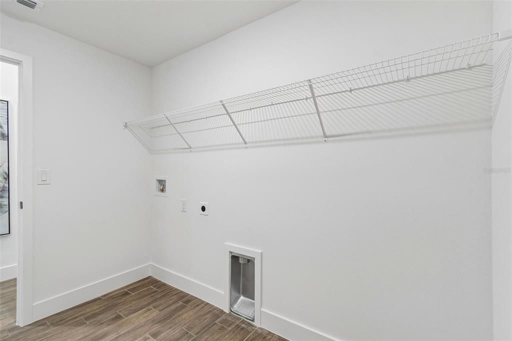Active With Contract: $321,100 (3 beds, 2 baths, 1512 Square Feet)