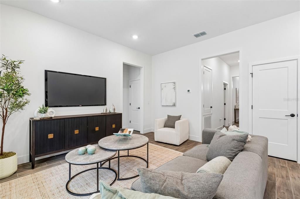 Active With Contract: $321,100 (3 beds, 2 baths, 1512 Square Feet)