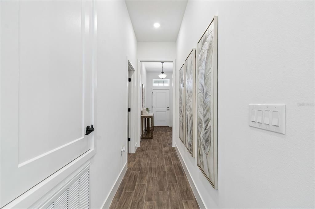 Active With Contract: $321,100 (3 beds, 2 baths, 1512 Square Feet)