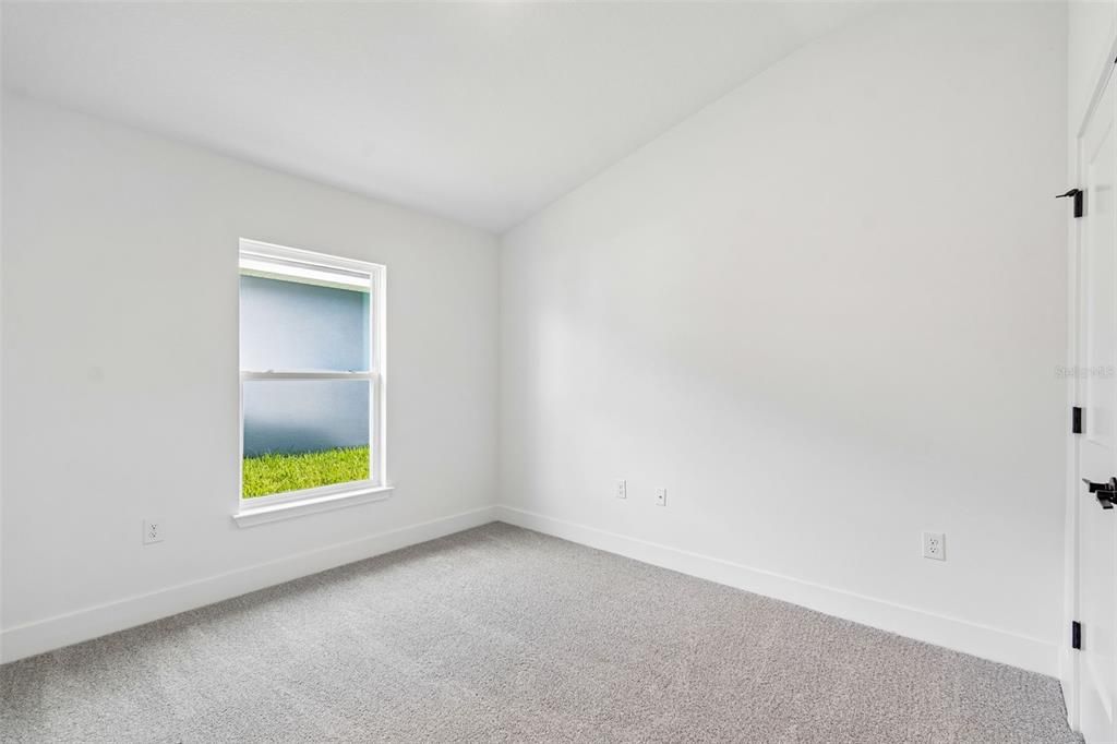 Active With Contract: $321,100 (3 beds, 2 baths, 1512 Square Feet)