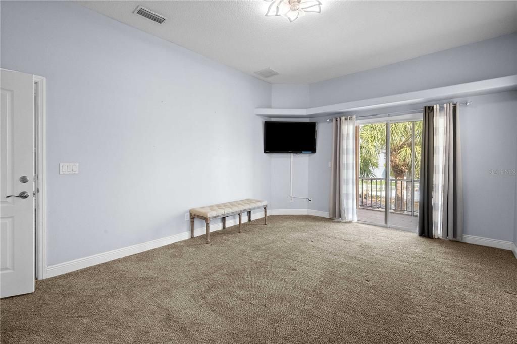 For Sale: $599,900 (3 beds, 2 baths, 1630 Square Feet)