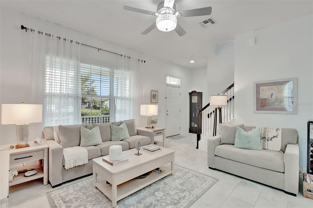 En Venta: $582,995 (4 camas, 2 baños, 2077 Pies cuadrados)