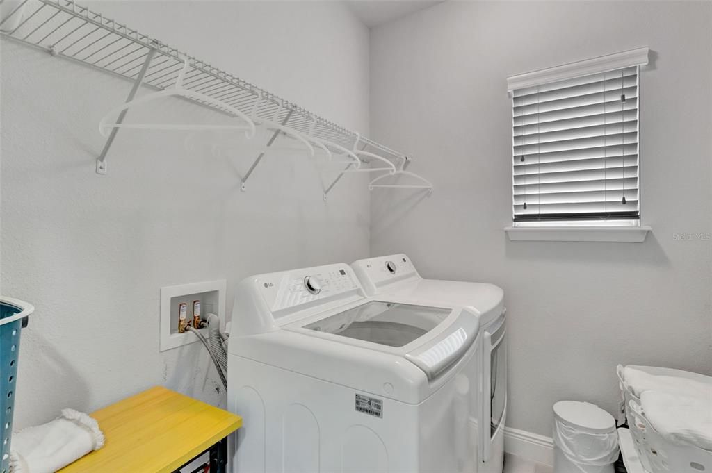 En Venta: $582,995 (4 camas, 2 baños, 2077 Pies cuadrados)