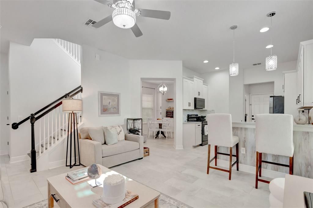 En Venta: $582,995 (4 camas, 2 baños, 2077 Pies cuadrados)