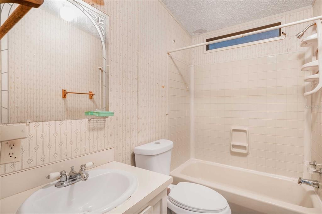 En Venta: $165,000 (3 camas, 2 baños, 1307 Pies cuadrados)