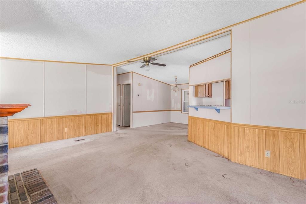 En Venta: $165,000 (3 camas, 2 baños, 1307 Pies cuadrados)