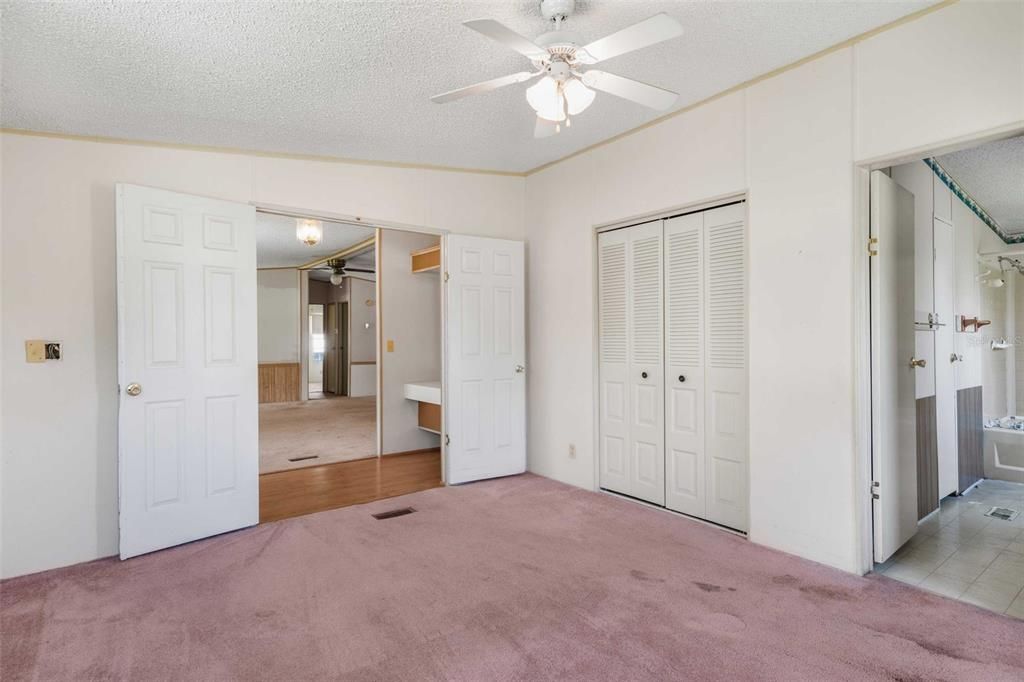 En Venta: $165,000 (3 camas, 2 baños, 1307 Pies cuadrados)